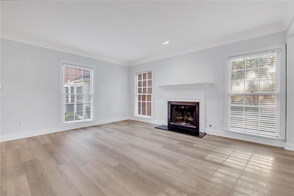 82 Mt Vernon Circle Atlanta, GA 30338 - Photo 7 of 32