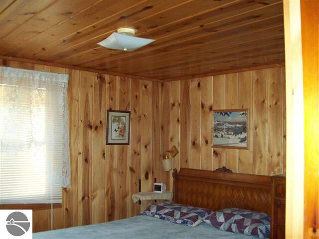 467 Abbott Road Rose City, MI 48654 - Photo 6 of 7 1752235-5.JPG