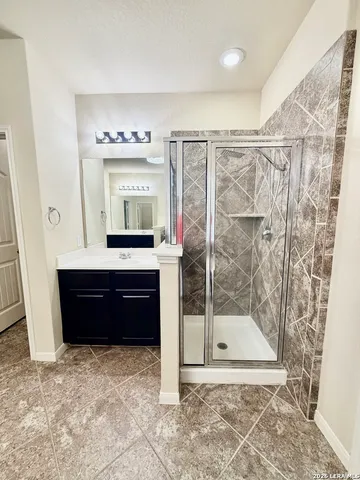 $2,595 | 8919 Olmstead Park, Converse, TX 78109