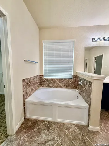 $2,595 | 8919 Olmstead Park, Converse, TX 78109