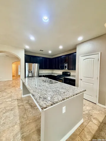 $2,595 | 8919 Olmstead Park, Converse, TX 78109