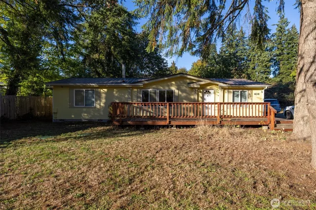 $345,000 | 404 Scheaffer Street, Oakville, WA 98568