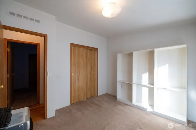 $345,000 | 404 Scheaffer Street, Oakville, WA 98568