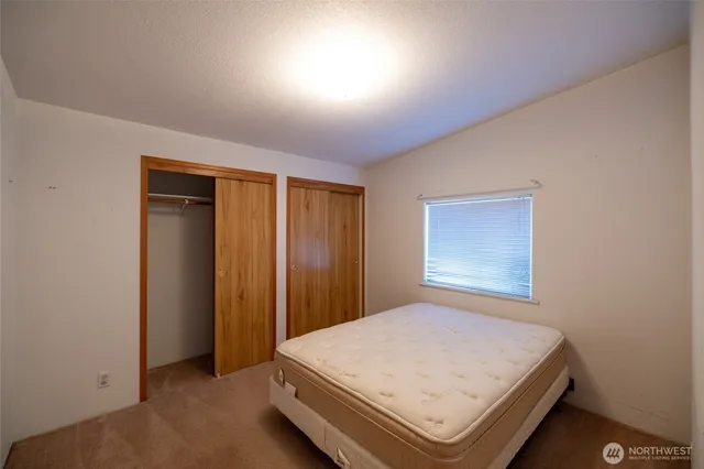 $345,000 | 404 Scheaffer Street, Oakville, WA 98568