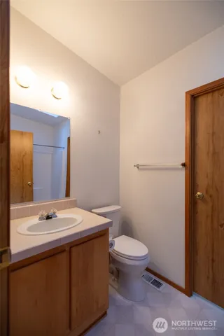 $345,000 | 404 Scheaffer Street, Oakville, WA 98568