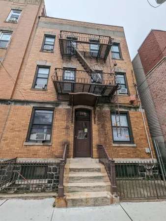 $1,999 | 215 64th Street, Unit 5, West New York, NJ 07093