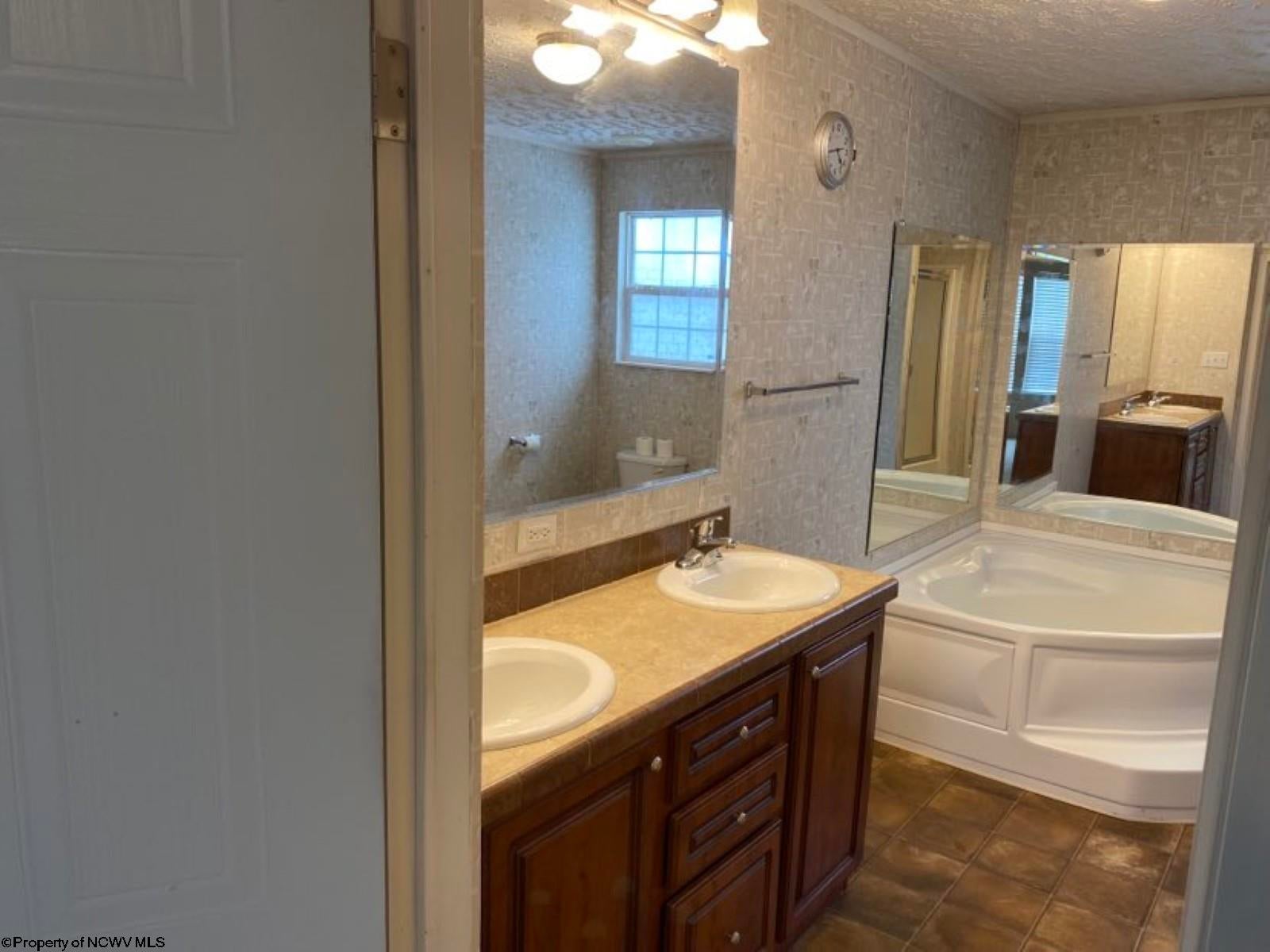 97 Lee Seal Road Albright, WV 26519 - Photo 10 of 25 Gallery Image 10