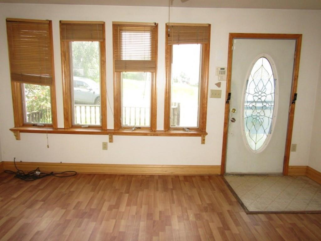 255 Duncan Avenue Washington, PA 15301 - Photo 13 of 39 an empty room with wooden floor and windows