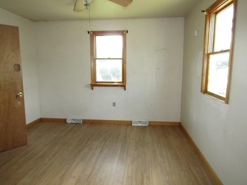 255 Duncan Avenue Washington, PA 15301 - Photo 28 of 39 an empty room with wooden floor and windows