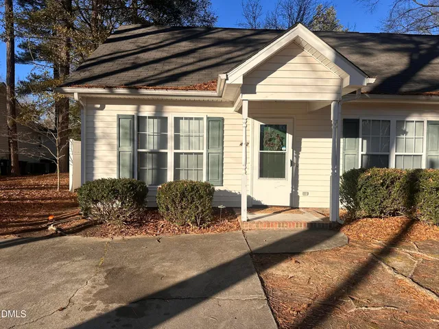 $1,300 | 422 Wall Street, Wendell, NC 27591