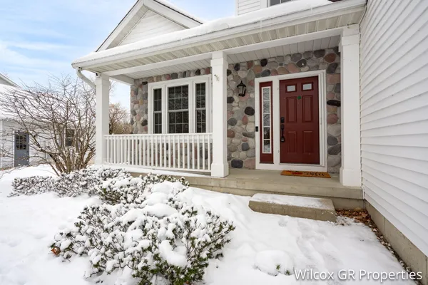 $492,500 | 1041 Dogwood Meadows Drive Southeast, Ada, MI 49301