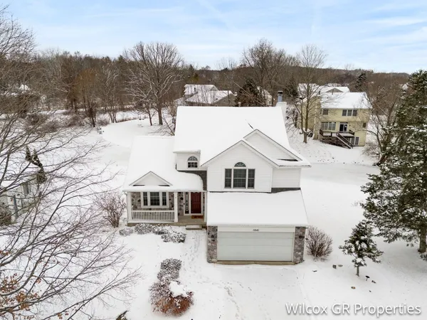 $492,500 | 1041 Dogwood Meadows Drive Southeast, Ada, MI 49301