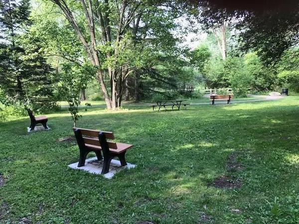 $492,500 | 1041 Dogwood Meadows Drive Southeast, Ada, MI 49301