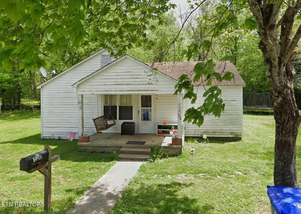 $162,399 | 120 Poplar Street, Harriman, TN 37748