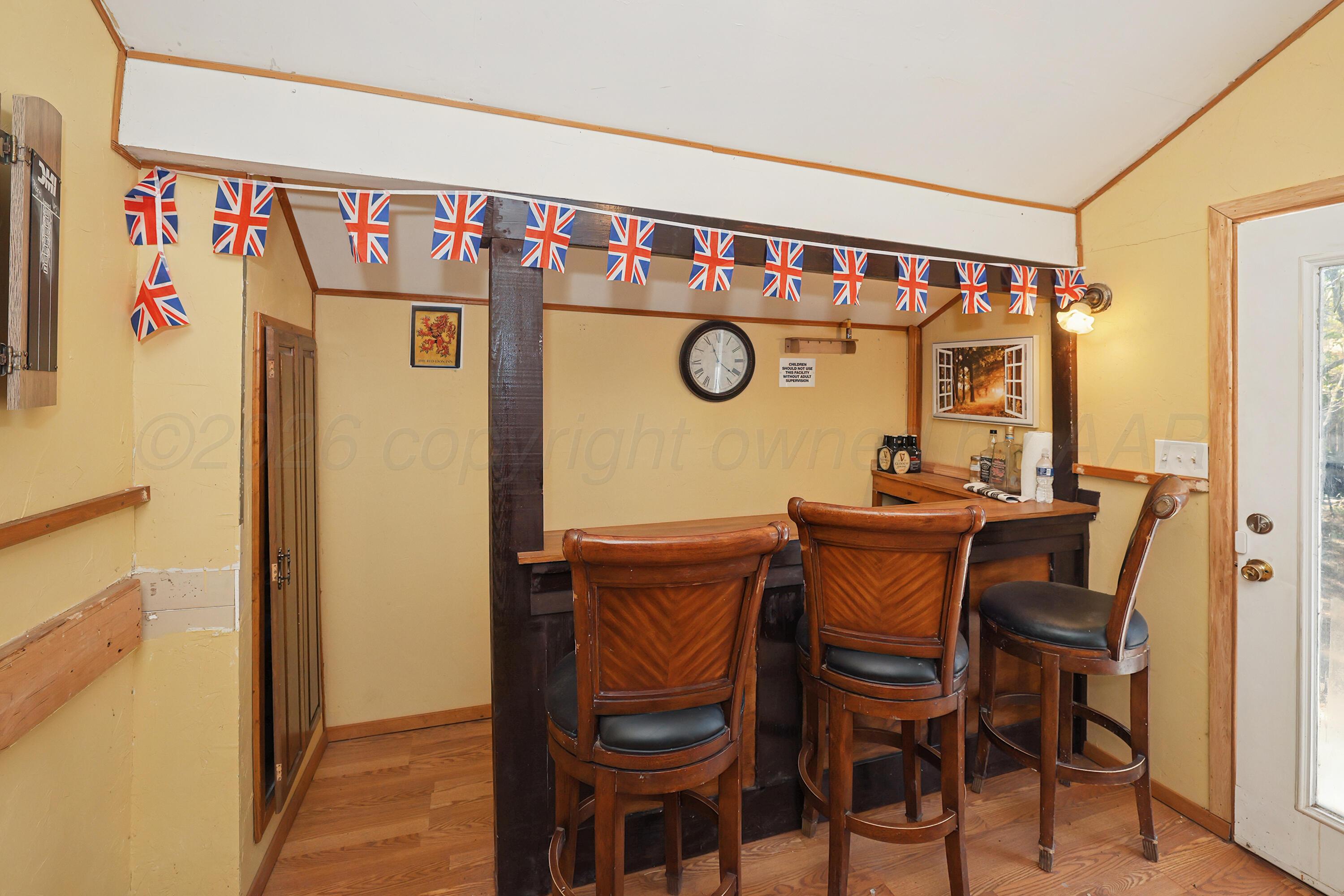 2103 South Polk Street Amarillo, TX 79109 - Photo 28 of 30 30-Man Cave Bar