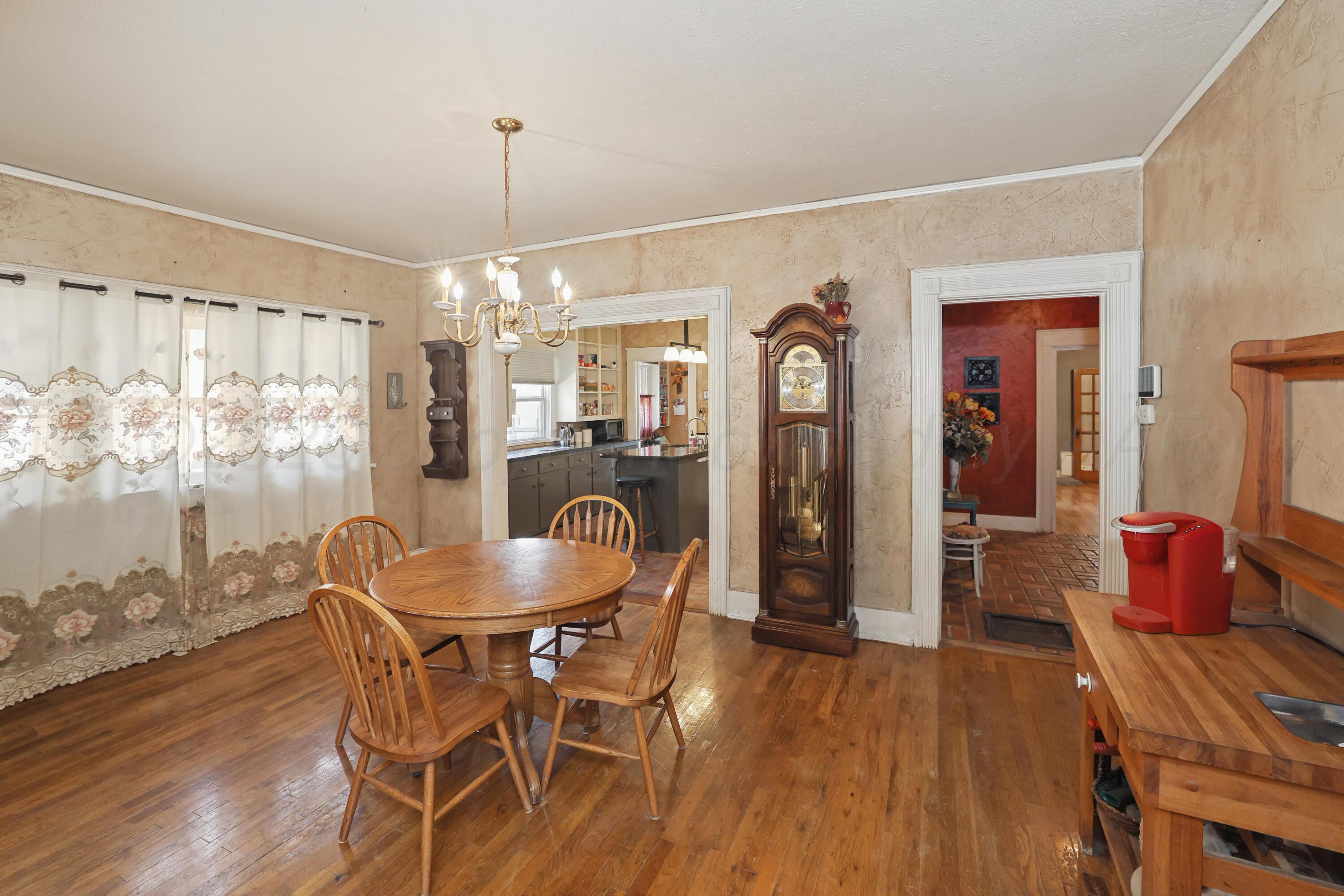 2103 South Polk Street Amarillo, TX 79109 - Photo 9 of 30 10-Dining Area