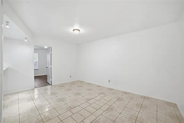 $2,000 | 334 Valley Park Drive, Garland, TX 75043