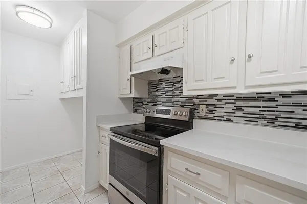 $2,000 | 334 Valley Park Drive, Garland, TX 75043