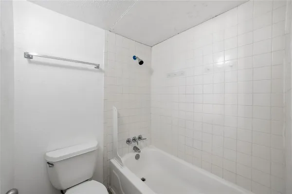 $2,000 | 334 Valley Park Drive, Garland, TX 75043