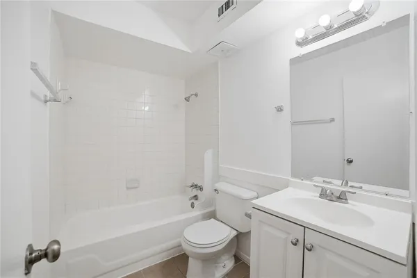 $2,000 | 334 Valley Park Drive, Garland, TX 75043