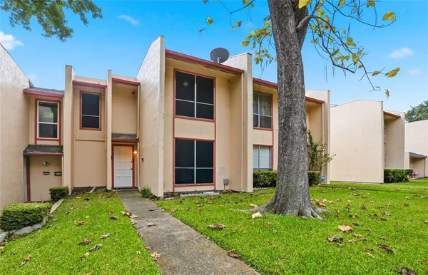 $2,000 | 334 Valley Park Drive, Garland, TX 75043