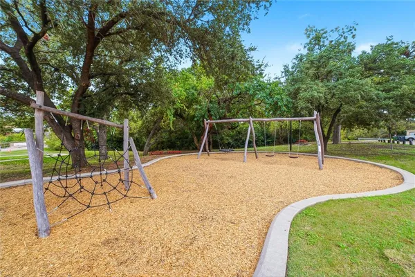 $2,000 | 334 Valley Park Drive, Garland, TX 75043