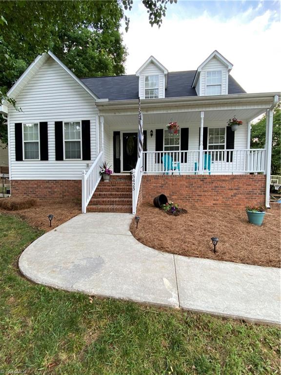 5425 Springhouse Farm Road Winston-Salem, NC 27107 - Photo 3 of 18 Gallery Image 3