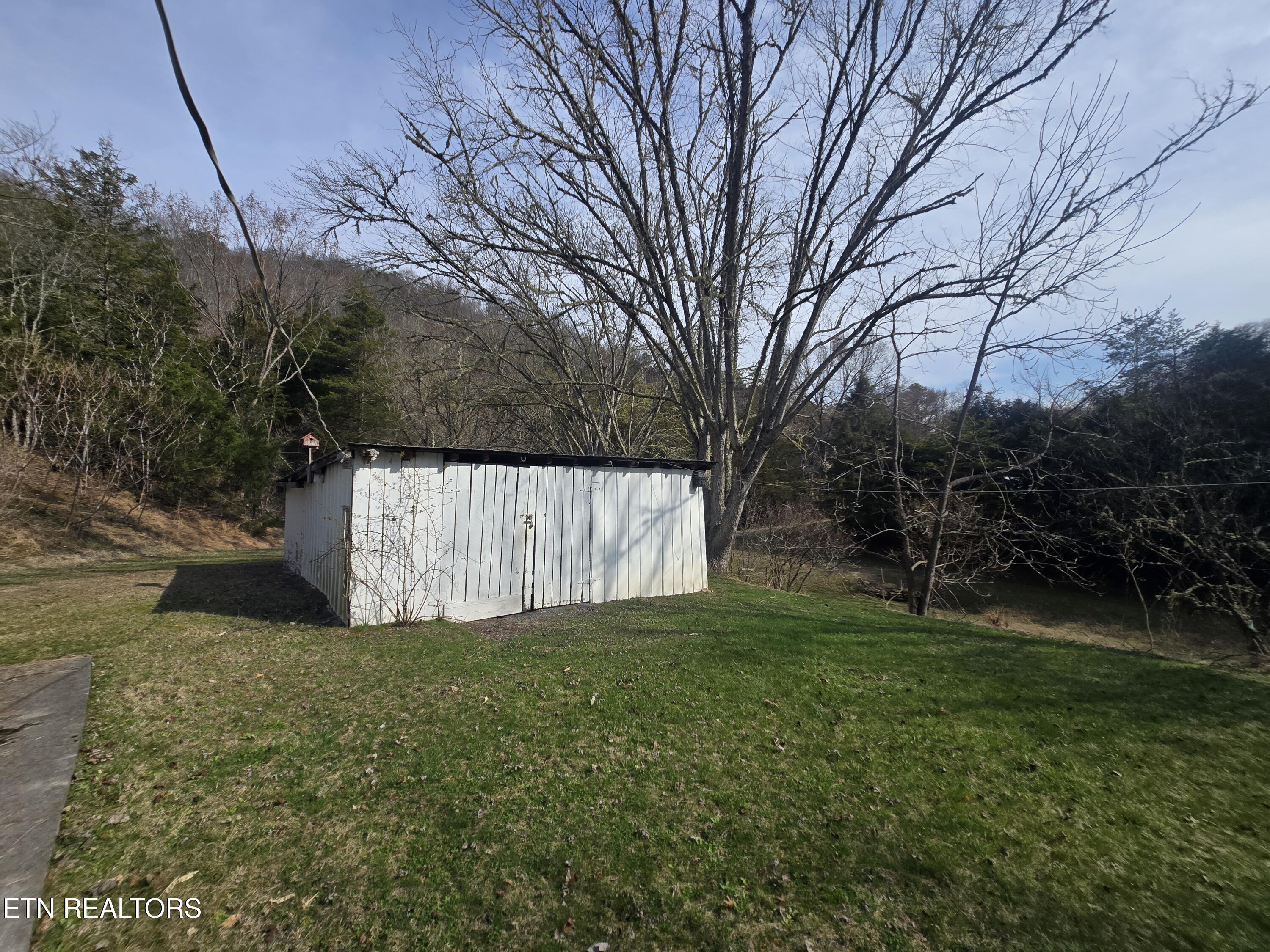 406 Wallen Road Kyles Ford, TN 37765 - Photo 24 of 34 20260305_101500