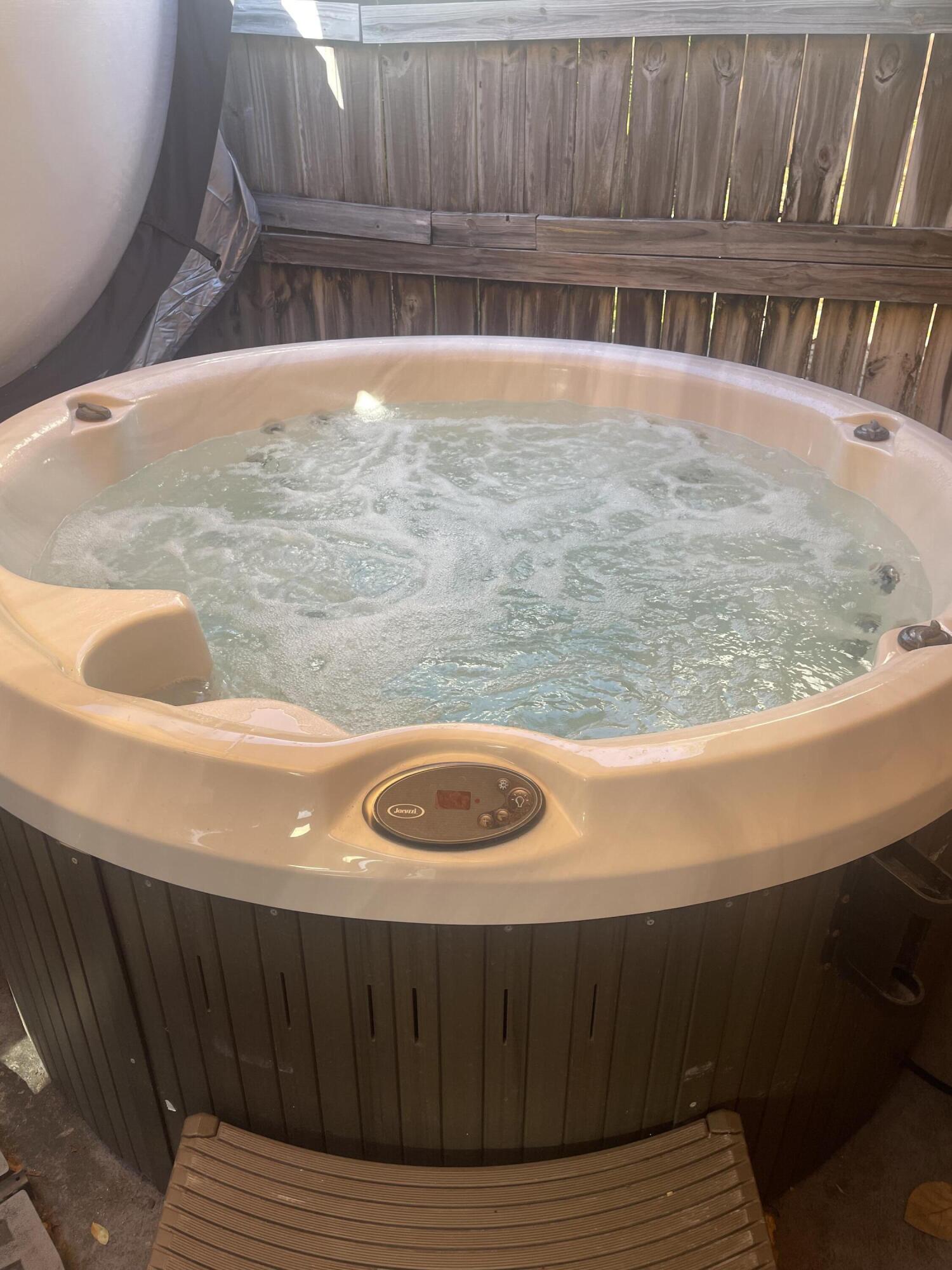 14845 Whatley Road Delray Beach, FL 33445 - Photo 17 of 24 Jacuzzi Hot Tub
