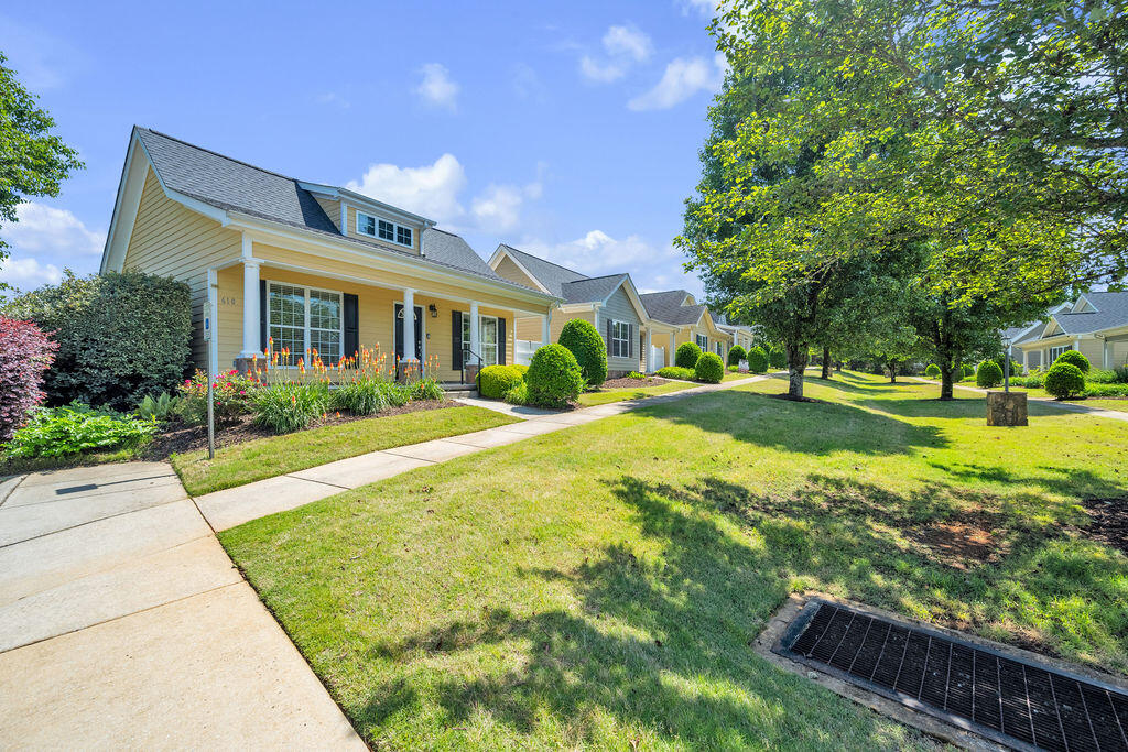 610 Callaway Court Chattanooga, TN 37421 - Photo 3 of 46 610Callaway-7