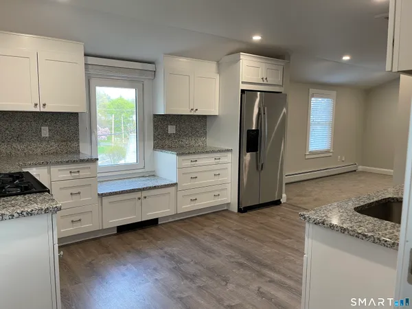 $2,950 | 31 Ledge Avenue, Unit 2, New Canaan, CT 06840