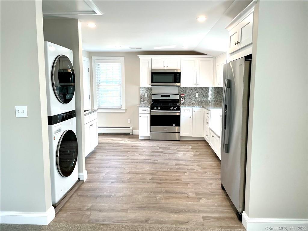 31 Ledge Avenue, Unit 2 New Canaan, CT 06840 - Photo 3 of 14