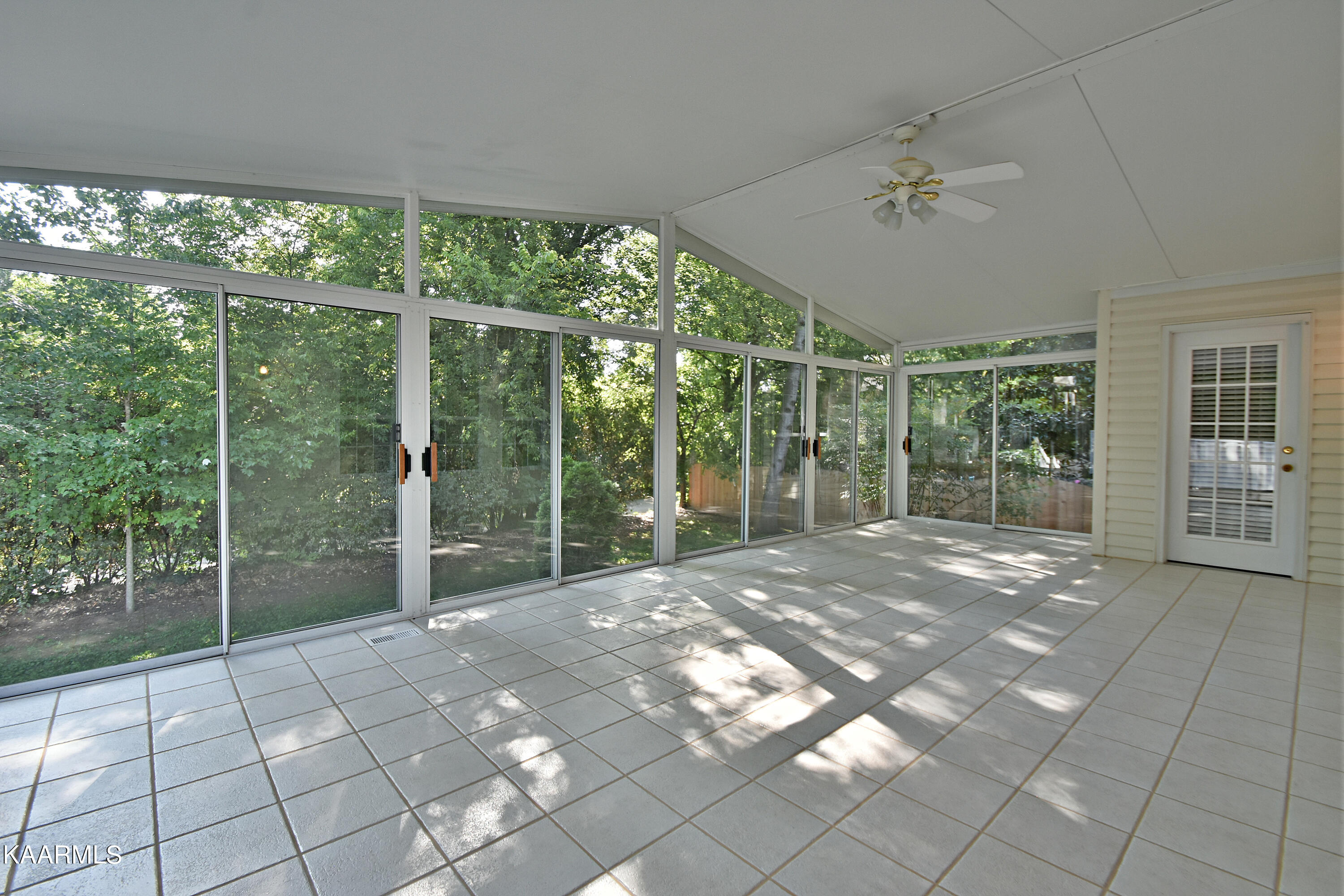 1135 Woodsboro Road Knoxville, TN 37922 - Photo 11 of 38 DSC_5770 (1)