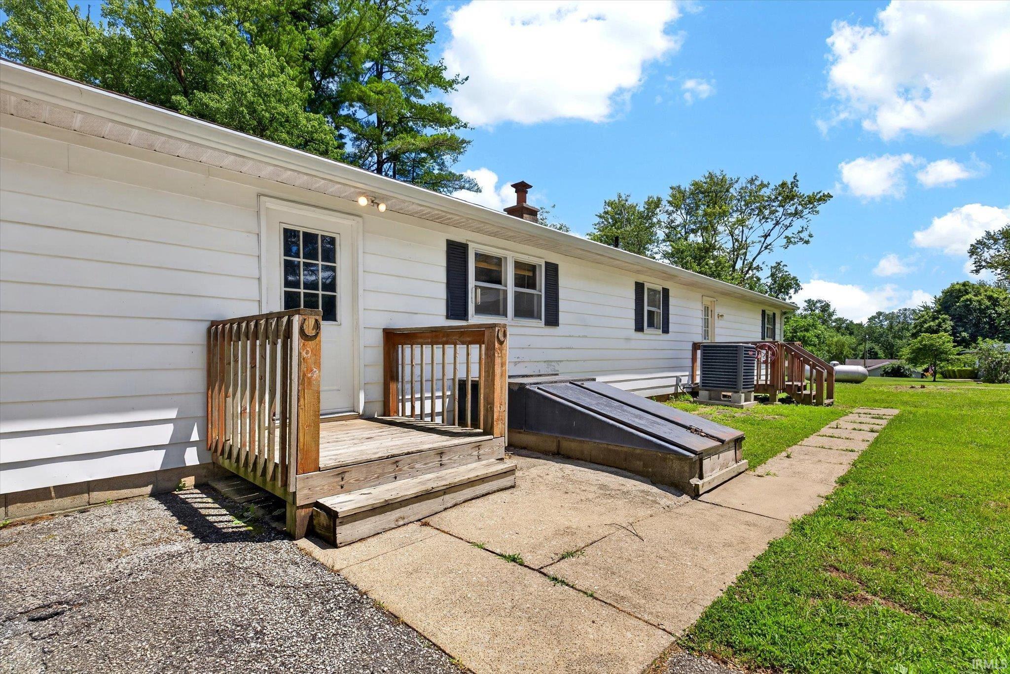 8380 South Fairfax Road Bloomington, IN 47401 - Photo 25 of 38