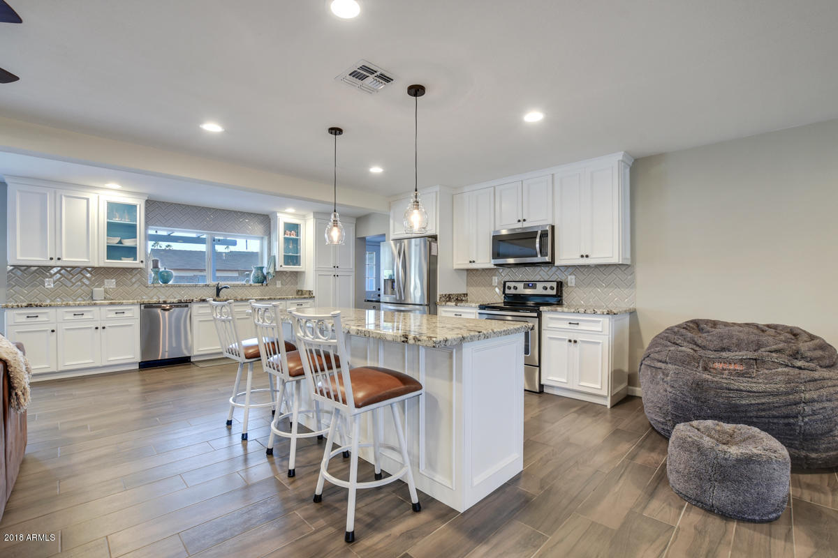 1517 West Lamar Road Phoenix, AZ 85015 - Photo 17 of 43 1517-West-Lamar-Road-22