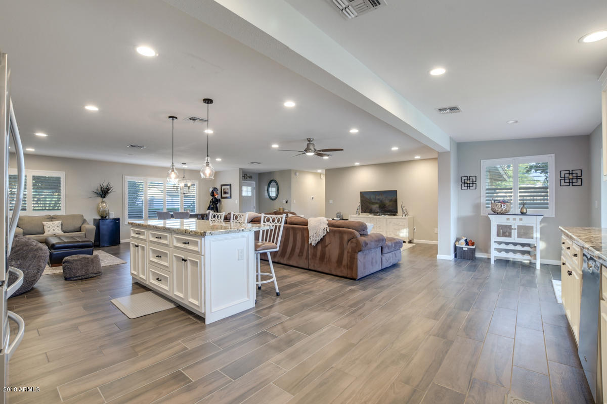 1517 West Lamar Road Phoenix, AZ 85015 - Photo 4 of 43 1517-West-Lamar-Road-24