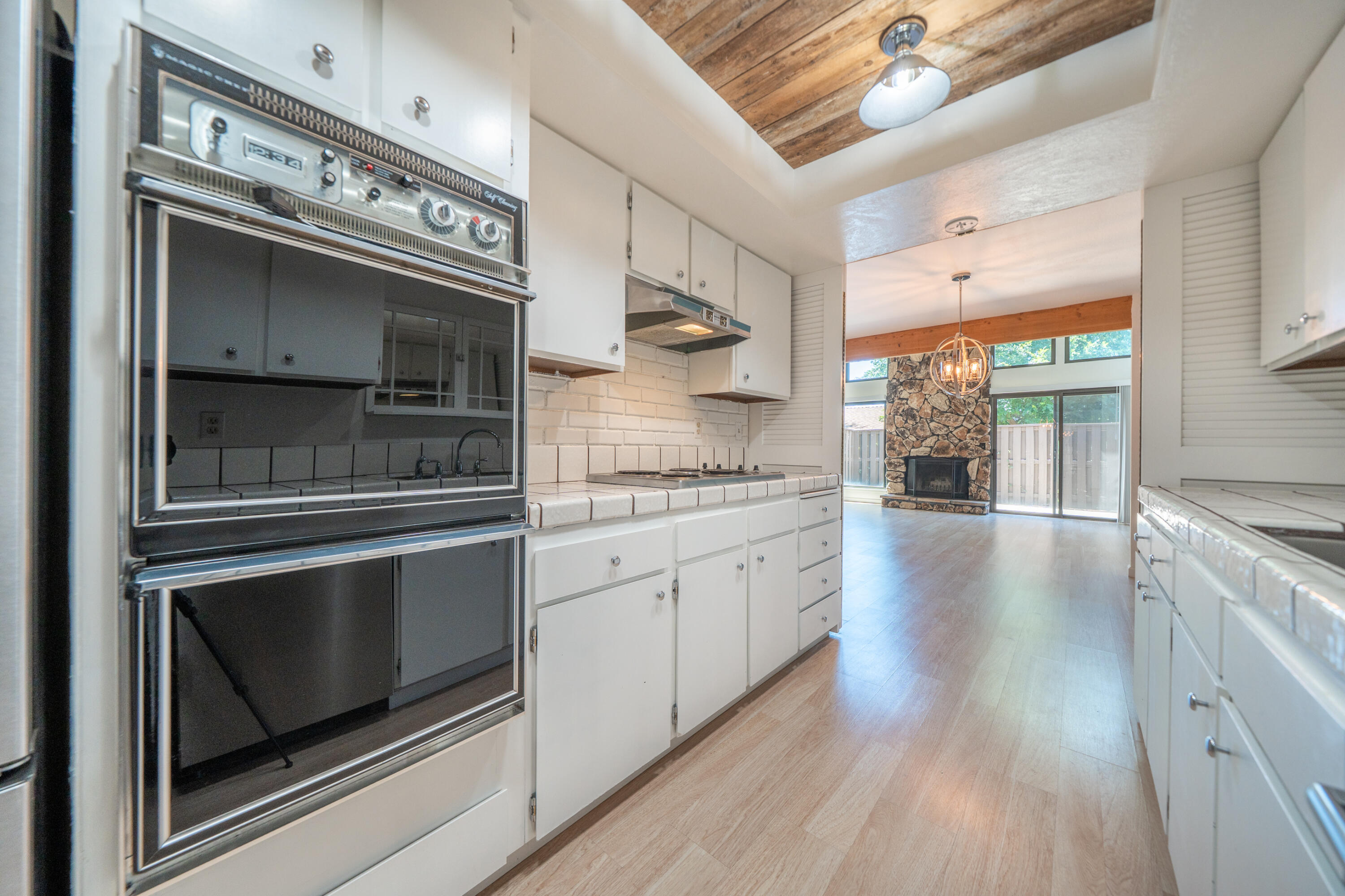 1930 Bechelli Lane Redding, CA 96002 - Photo 9 of 38 Kitchen