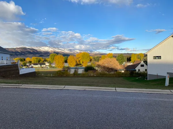 $85,000 | 5 Black Mountain Drive, Dayton, WY 82836