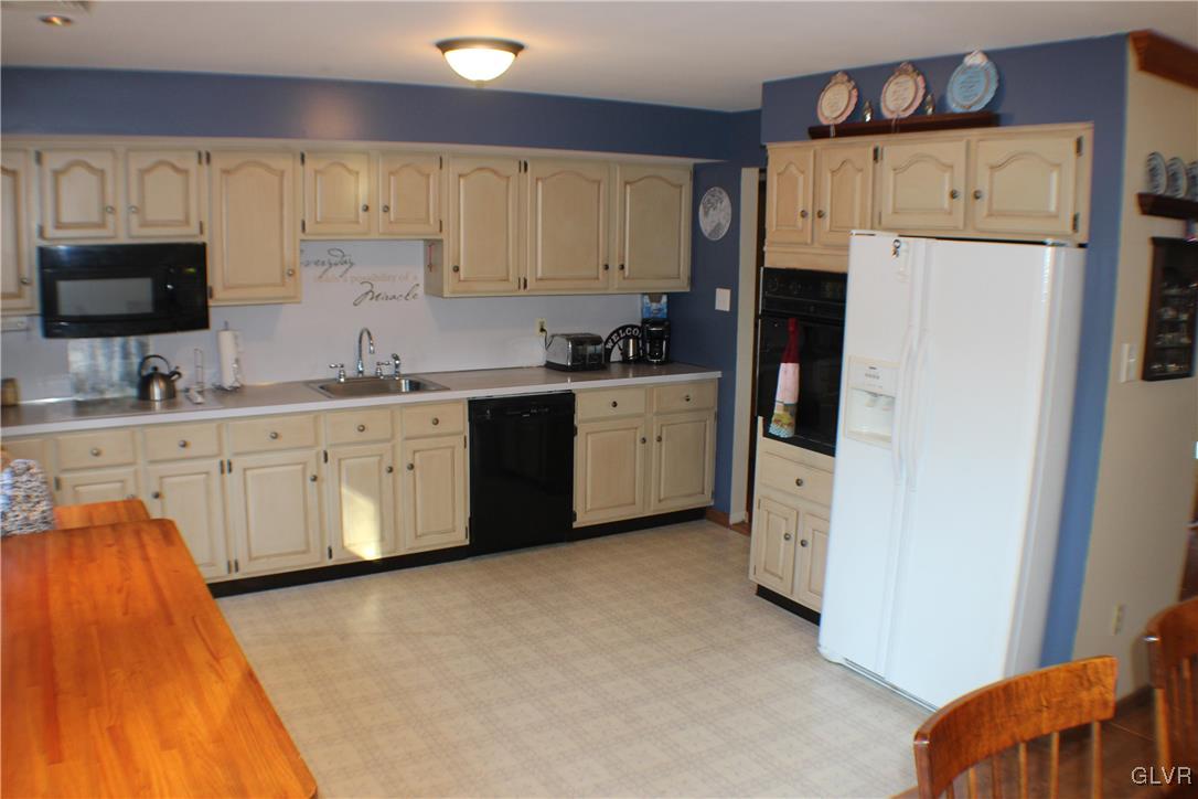 3733 Eagle Road Slatington, PA 18080 - Photo 10 of 18 Gallery Image 10