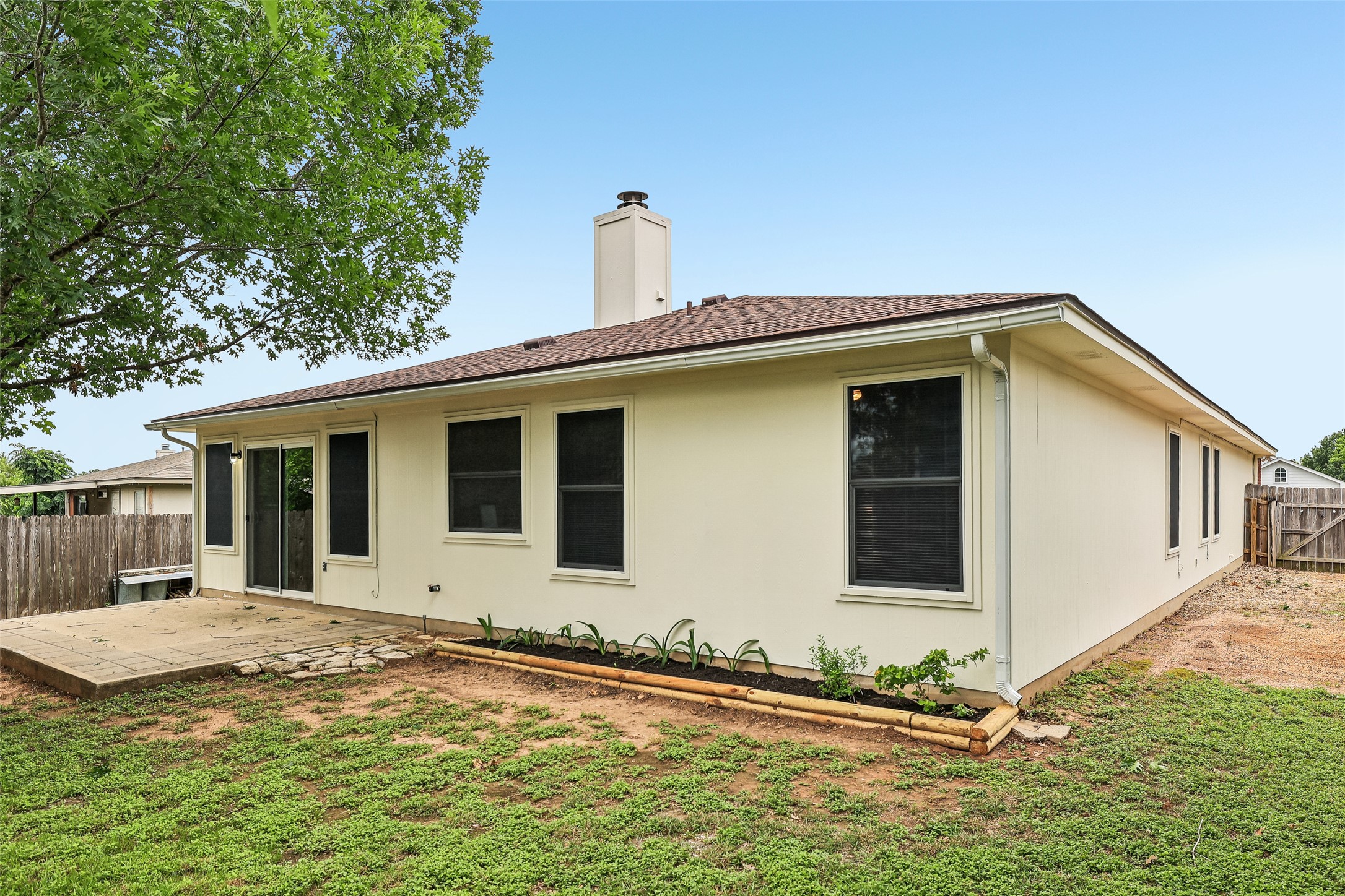 152 Grant Way Kyle, TX 78640 - Photo 38 of 39 a front view of house with yard