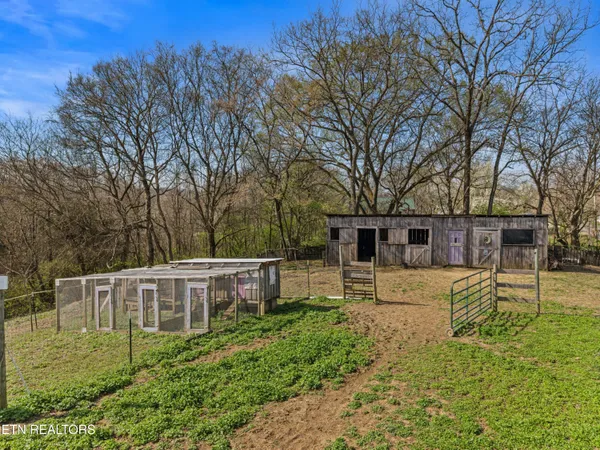 $349,900 | 3621 Leadvale Road, White Pine, TN 37890