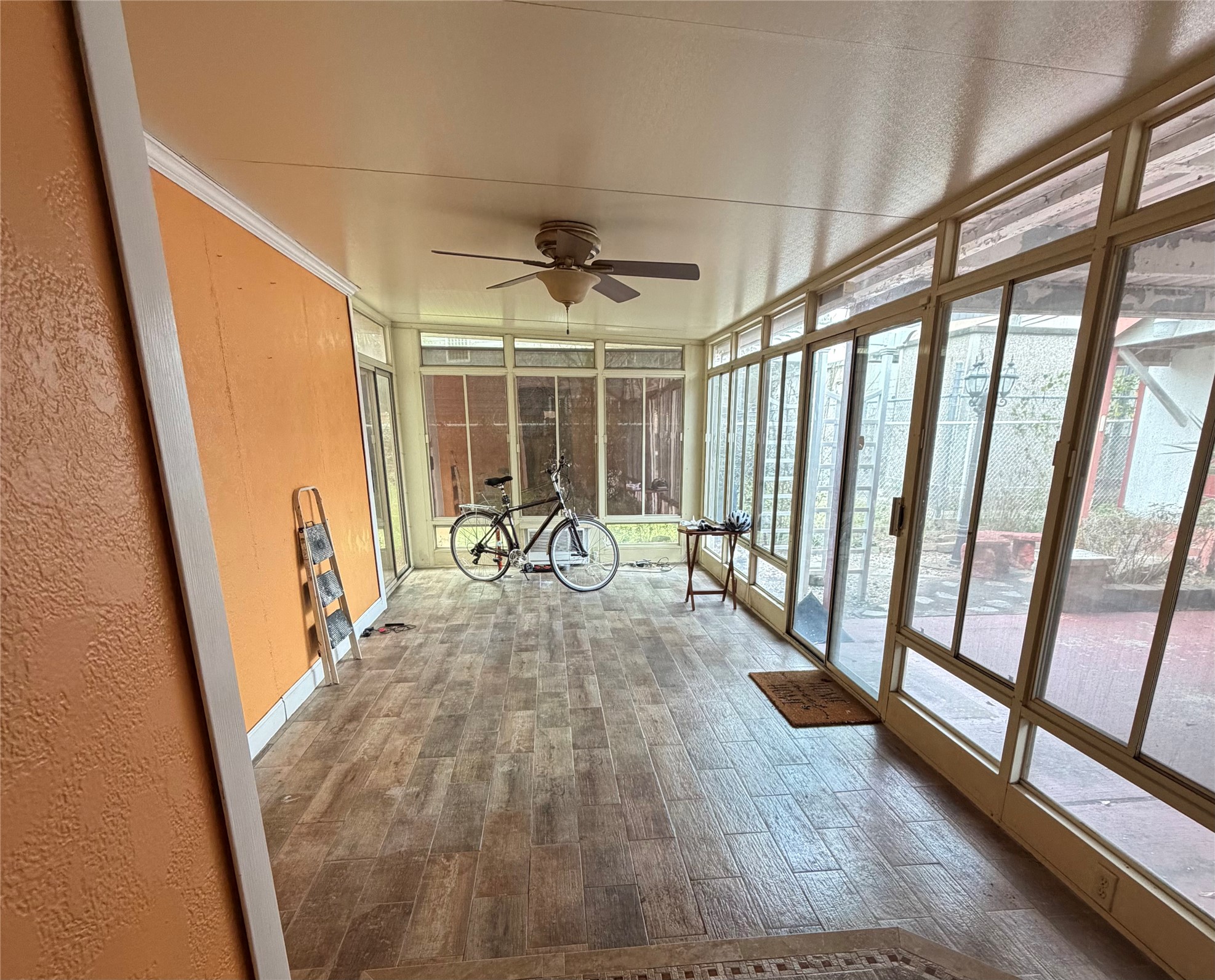 2609 Bevis Street Houston, TX 77008 - Photo 12 of 28 a view of entryway with wooden floor