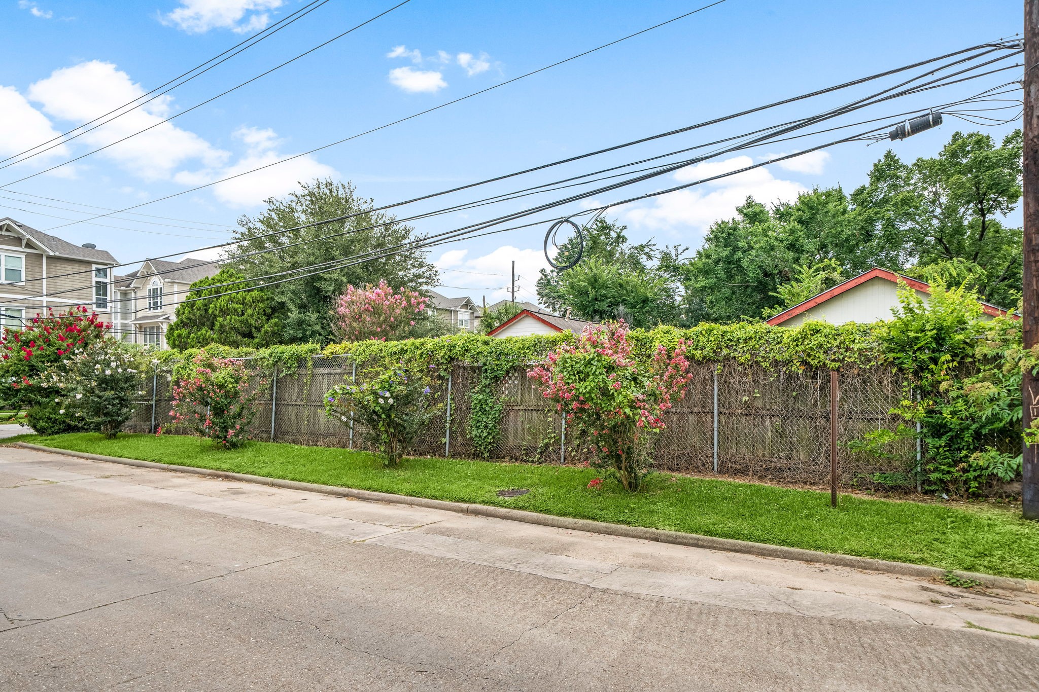 2609 Bevis Street Houston, TX 77008 - Photo 14 of 28 a view of a yard in front of a house