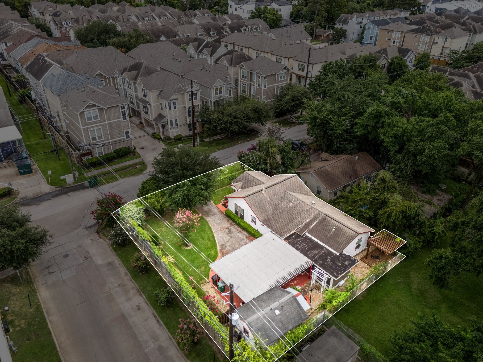 2609 Bevis Street Houston, TX 77008 - Photo 20 of 28 an aerial view of a house
