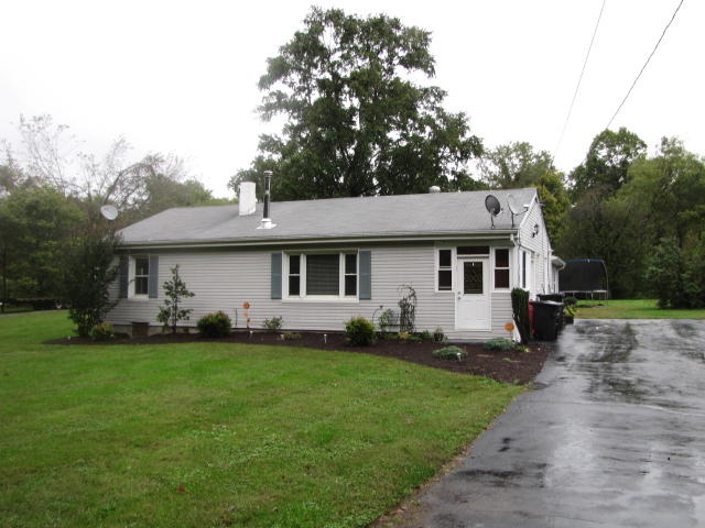 4458 West River Road Salem, VA 24153 - Photo 2 of 19 IMG_0985