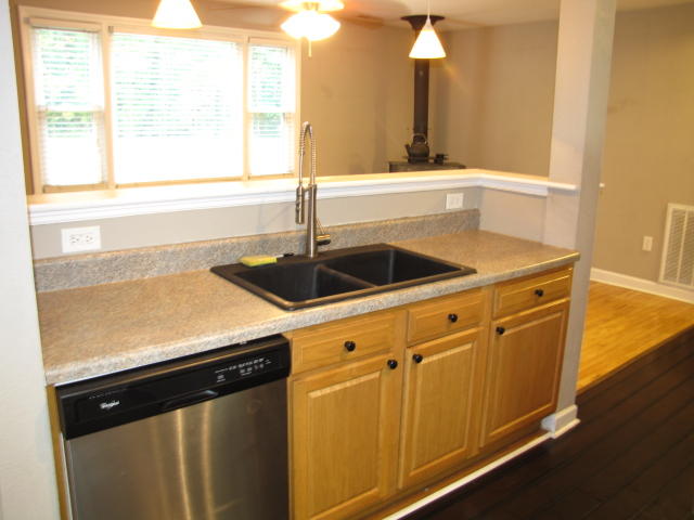 4458 West River Road Salem, VA 24153 - Photo 5 of 19 IMG_0991