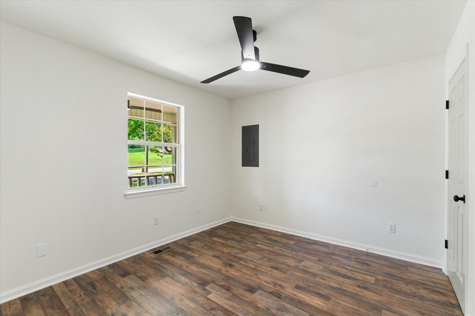 8956 Hiwassee Street Charleston, TN 37310 - Photo 21 of 47