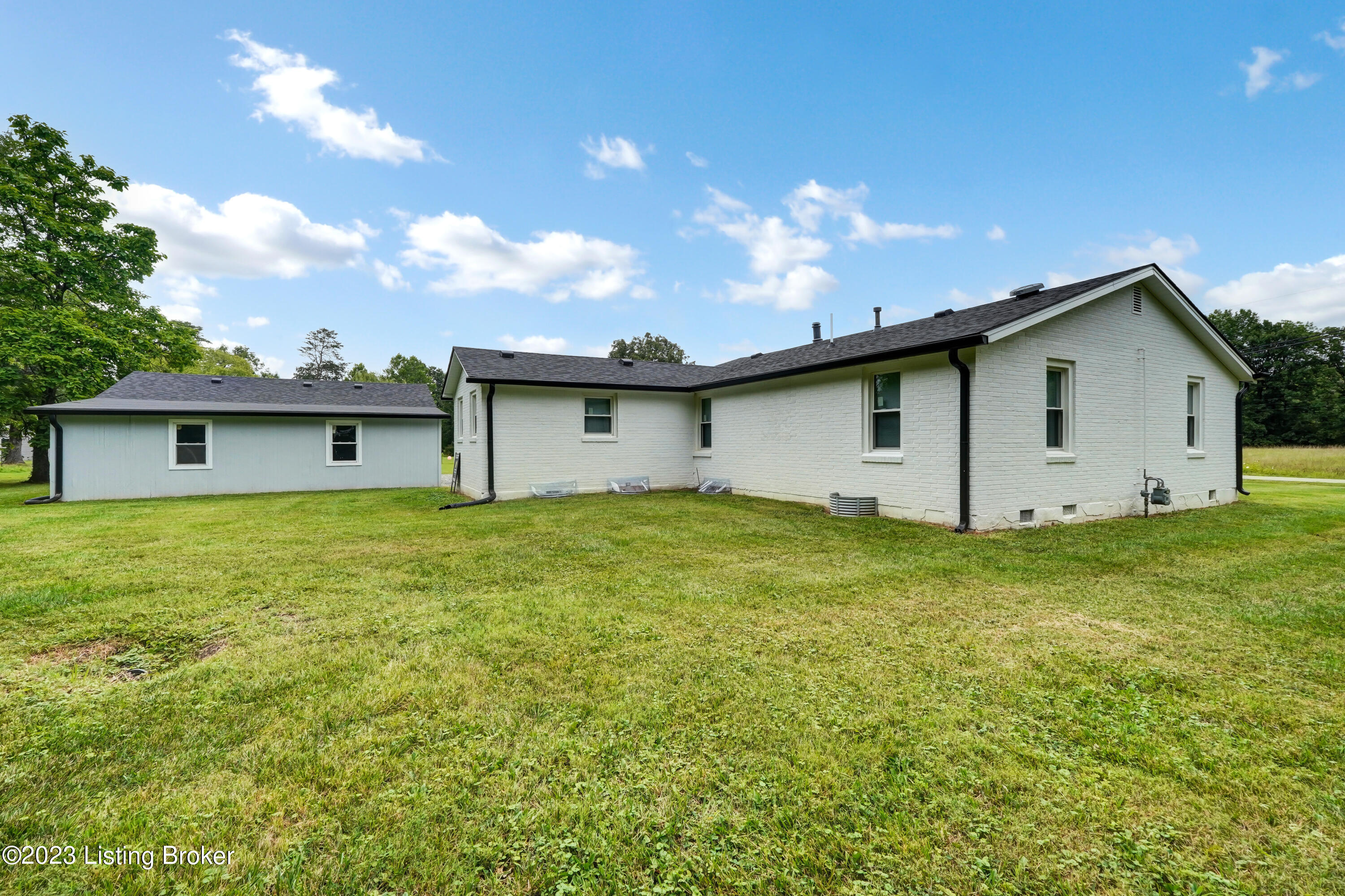 475 Pitts Point Road Shepherdsville, KY 40165 - Photo 3 of 33 30-475 Pitts Point Rd-130