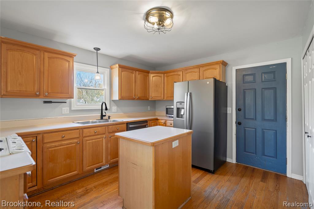 6189 Hall Road Dryden, MI 48428 - Photo 16 of 59