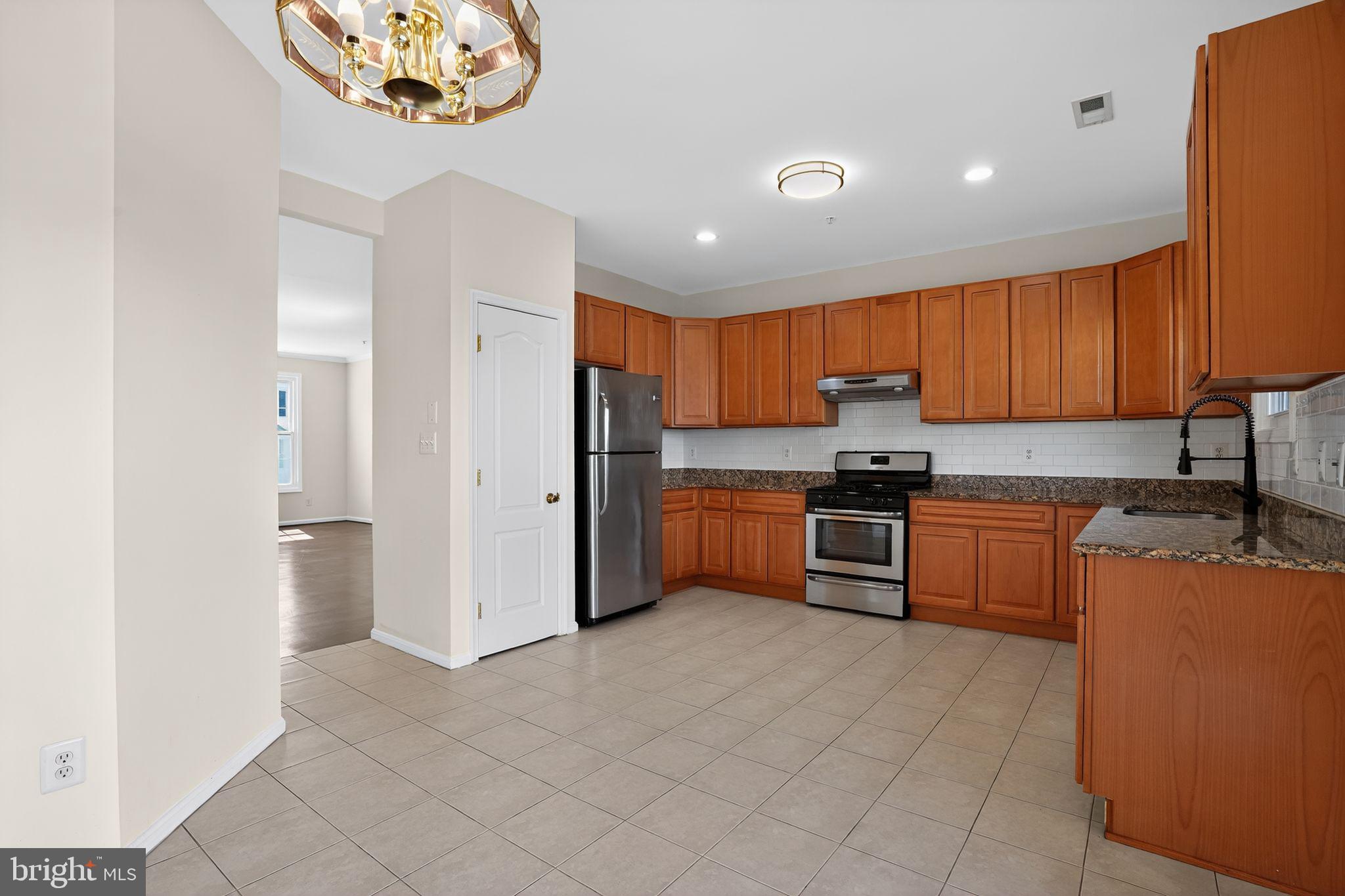 7706 Periwinkle Way Severn, MD 21144 - Photo 8 of 30